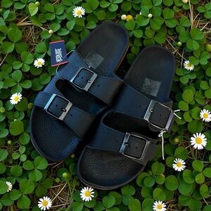 Women’s Black Double Buckle Sandals - New